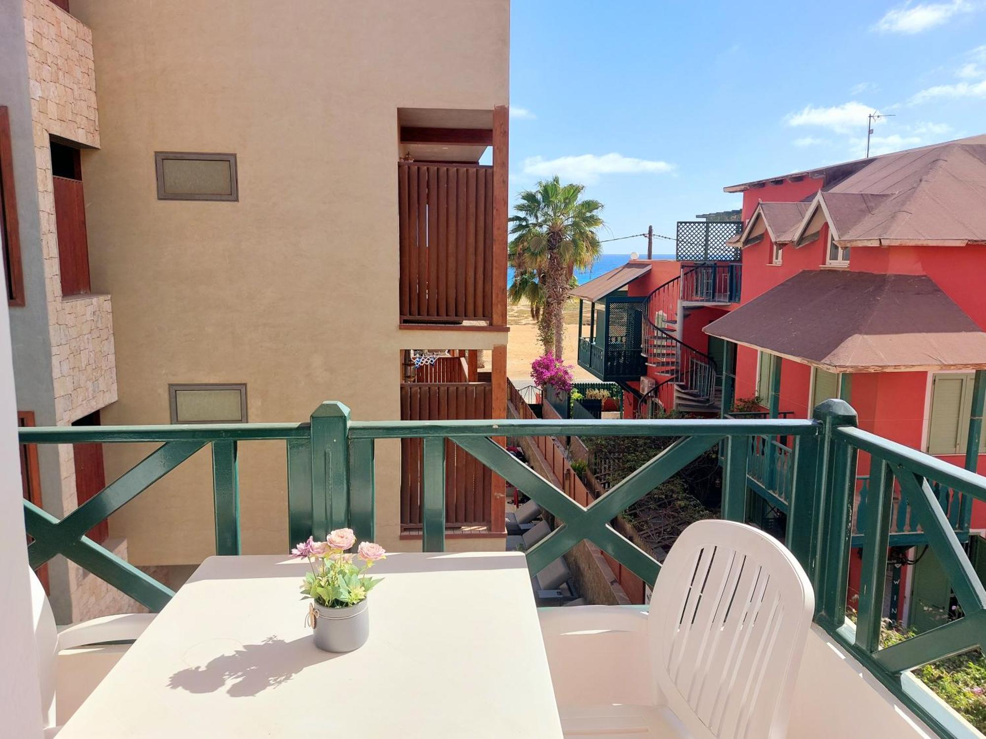 Branco Sea Holiday Apartments Санта-Мария Экстерьер фото